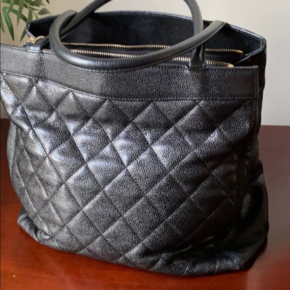 Small classic handbag, Grained calfskin & gold-tone metal  Chanel caviar bag